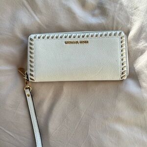 Michael Kors White Wristlet Wallet